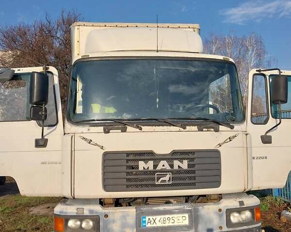 Белый МАН 18.224, объемом двигателя 6.87 л и пробегом 437 тыс. км за 8900 $, фото 1 на Automoto.ua