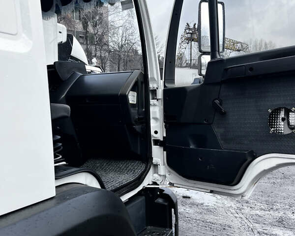 Білий МАН 18.224, об'ємом двигуна 6.87 л та пробігом 4 тис. км за 14800 $, фото 4 на Automoto.ua