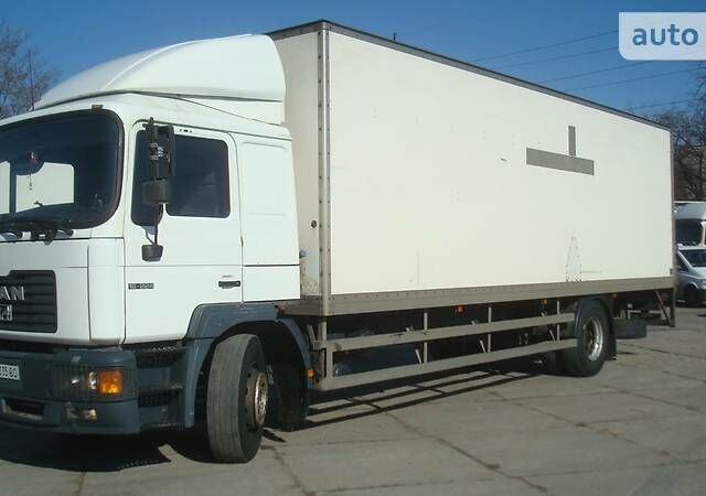 МАН 18.224, объемом двигателя 6.9 л и пробегом 600 тыс. км за 12000 $, фото 3 на Automoto.ua