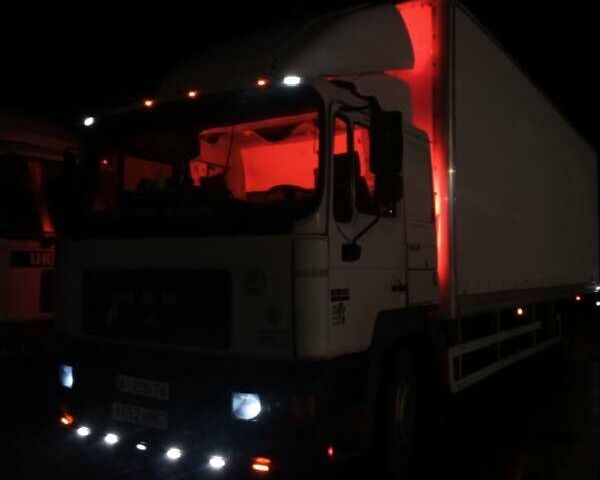 Білий МАН 18.225, об'ємом двигуна 6.87 л та пробігом 1000 тис. км за 13500 $, фото 15 на Automoto.ua