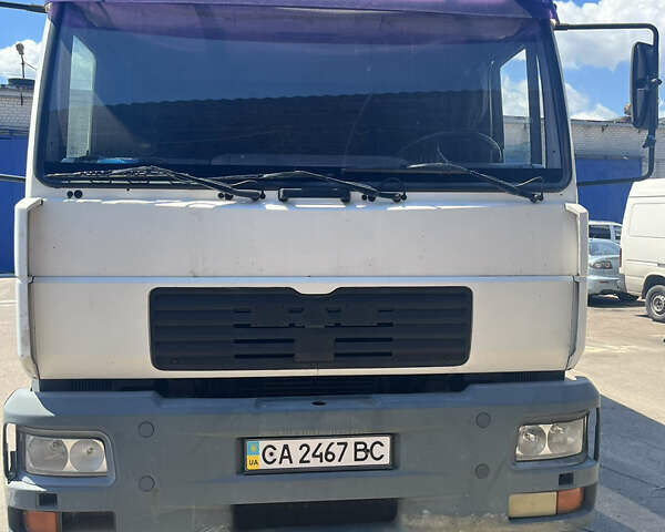 Белый МАН 18.225, объемом двигателя 6.9 л и пробегом 800 тыс. км за 17000 $, фото 1 на Automoto.ua