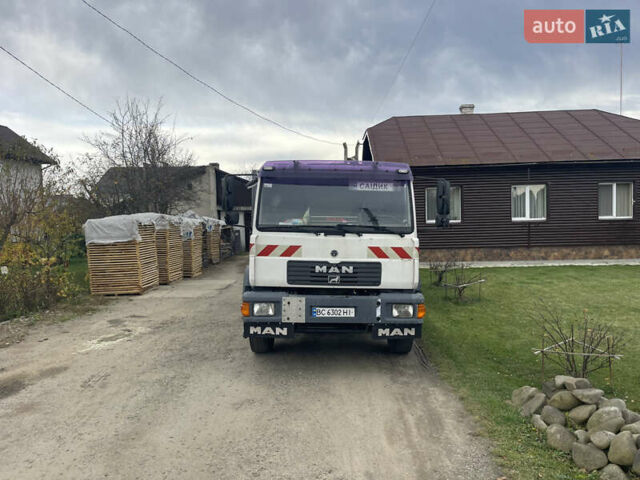 Белый МАН 18.232, объемом двигателя 6.9 л и пробегом 570 тыс. км за 22999 $, фото 3 на Automoto.ua