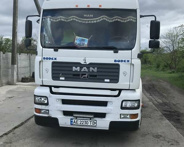 Белый МАН 18.410, объемом двигателя 11.97 л и пробегом 400 тыс. км за 29000 $, фото 2 на Automoto.ua