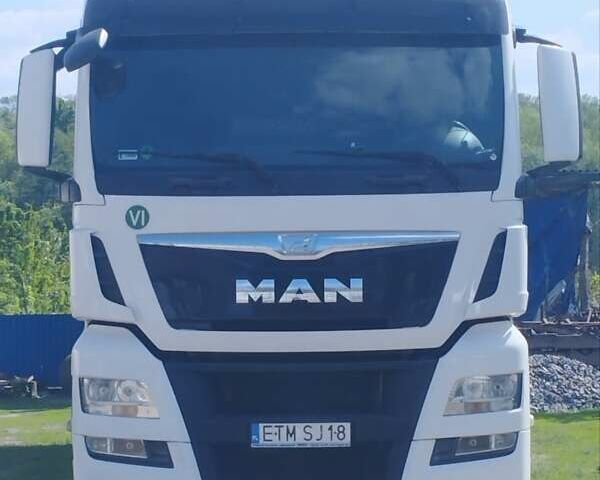 Белый МАН 18.440, объемом двигателя 12.42 л и пробегом 875 тыс. км за 22000 $, фото 1 на Automoto.ua