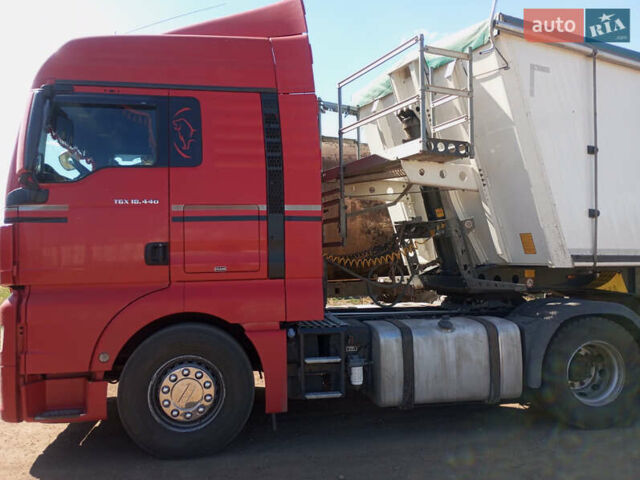 Красный МАН 18.440, объемом двигателя 12.4 л и пробегом 900 тыс. км за 19600 $, фото 2 на Automoto.ua