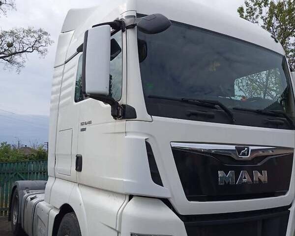 Белый МАН 18.480, объемом двигателя 12.4 л и пробегом 990 тыс. км за 16000 $, фото 1 на Automoto.ua