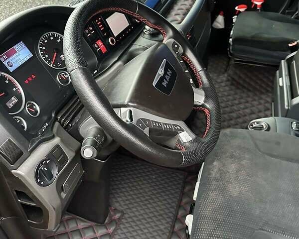 Красный МАН 18.480, объемом двигателя 12.4 л и пробегом 900 тыс. км за 18000 $, фото 10 на Automoto.ua