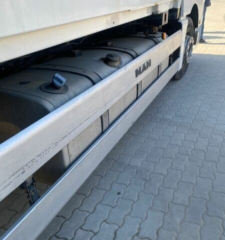 Белый МАН 26.400, объемом двигателя 10.5 л и пробегом 892 тыс. км за 31200 $, фото 8 на Automoto.ua