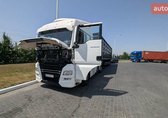 Белый МАН 26.460, объемом двигателя 12.42 л и пробегом 900 тыс. км за 48888 $, фото 1 на Automoto.ua