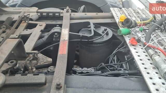 Белый МАН 26.480, объемом двигателя 12.4 л и пробегом 425 тыс. км за 72000 $, фото 4 на Automoto.ua