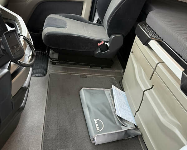 МАН 26.530, объемом двигателя 0 л и пробегом 650 тыс. км за 73942 $, фото 1 на Automoto.ua