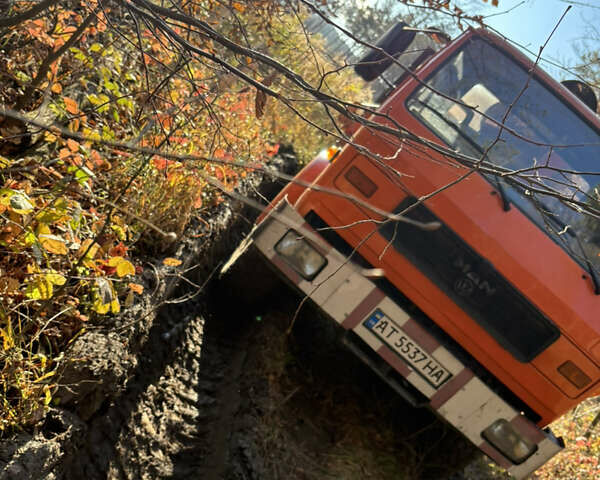 Оранжевый МАН 8.150 груз., объемом двигателя 6.87 л и пробегом 333 тыс. км за 35000 $, фото 1 на Automoto.ua