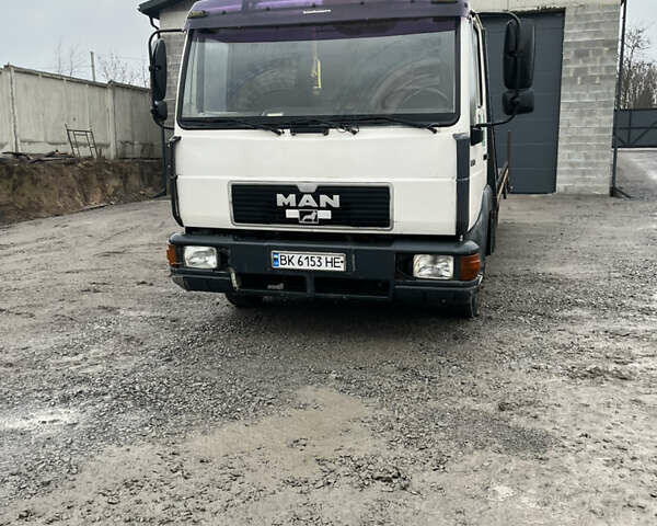 Белый МАН 8.153, объемом двигателя 4.58 л и пробегом 306 тыс. км за 9900 $, фото 2 на Automoto.ua