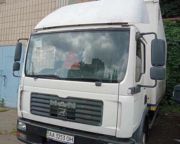Белый МАН 8.180, объемом двигателя 4.58 л и пробегом 946 тыс. км за 11151 $, фото 1 на Automoto.ua