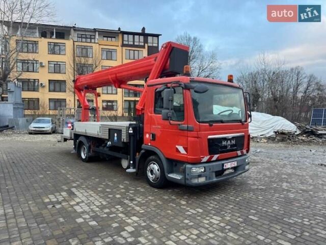 Красный МАН 8.180, объемом двигателя 4.2 л и пробегом 42 тыс. км за 104656 $, фото 6 на Automoto.ua