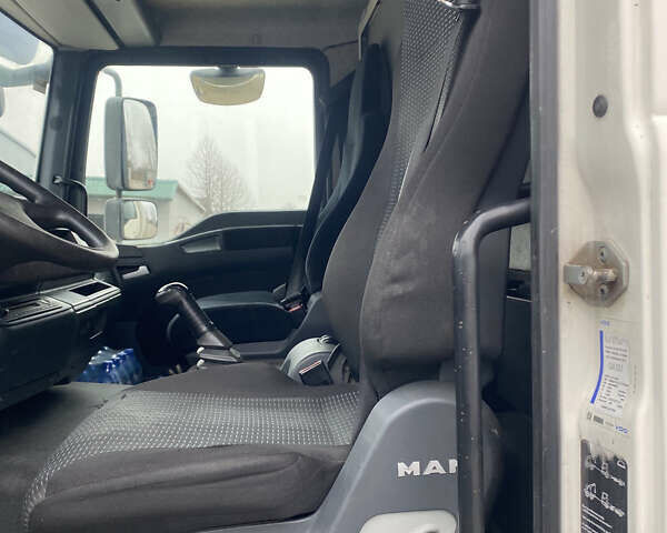 Белый МАН 8.223, объемом двигателя 4.58 л и пробегом 428 тыс. км за 22500 $, фото 5 на Automoto.ua