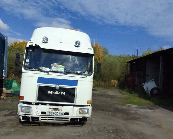 МАН Командор 1987 в Мукачеве на Automoto.ua Белый МАН Командор, объемом двигателя 12 л и пробегом 500 тыс. км за 2700 $, фото 2 на Automoto.ua
