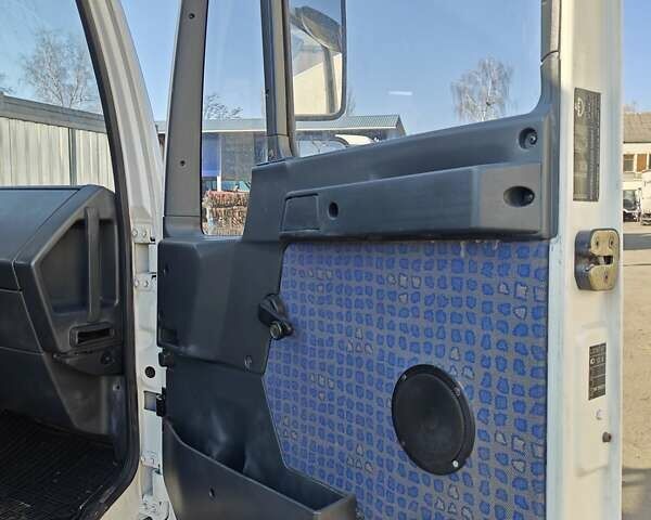 Белый МАН Л 2000, объемом двигателя 4.6 л и пробегом 320 тыс. км за 20500 $, фото 19 на Automoto.ua