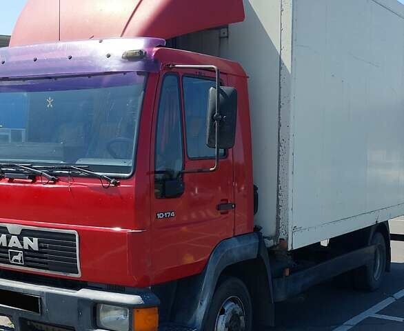 Красный МАН Л 2000, объемом двигателя 4.58 л и пробегом 757 тыс. км за 12500 $, фото 6 на Automoto.ua