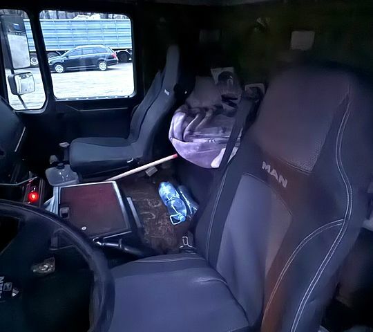 Белый МАН Л, объемом двигателя 6.9 л и пробегом 219 тыс. км за 11000 $, фото 5 на Automoto.ua