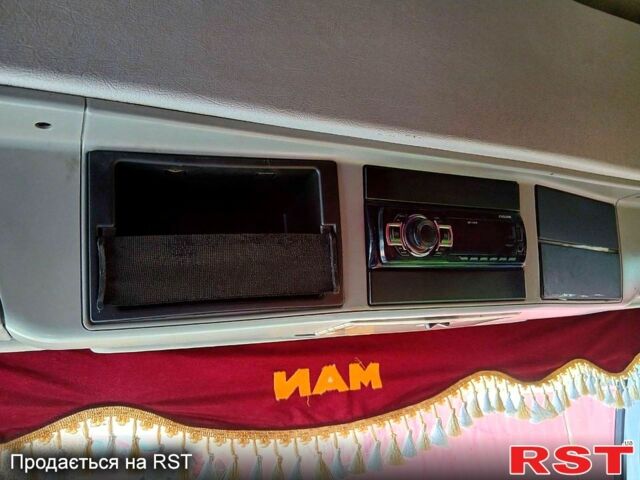 Белый МАН Л, объемом двигателя 4.6 л и пробегом 914 тыс. км за 17000 $, фото 10 на Automoto.ua