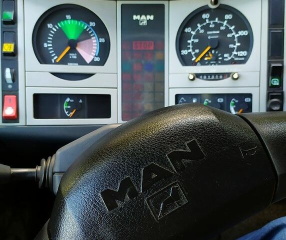 МАН Л, объемом двигателя 4.6 л и пробегом 491 тыс. км за 17541 $, фото 8 на Automoto.ua