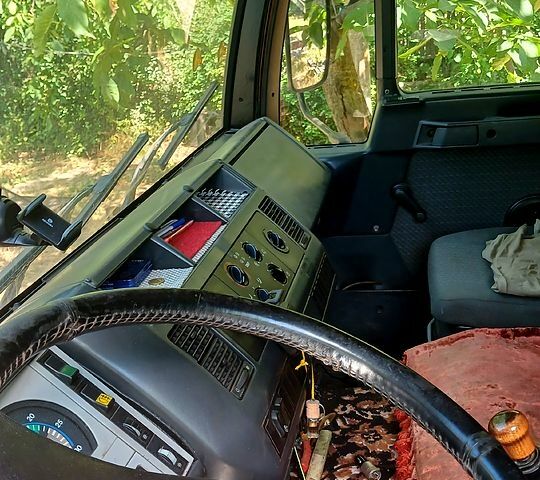 Жовтий МАН L, об'ємом двигуна 4.6 л та пробігом 699 тис. км за 12600 $, фото 4 на Automoto.ua