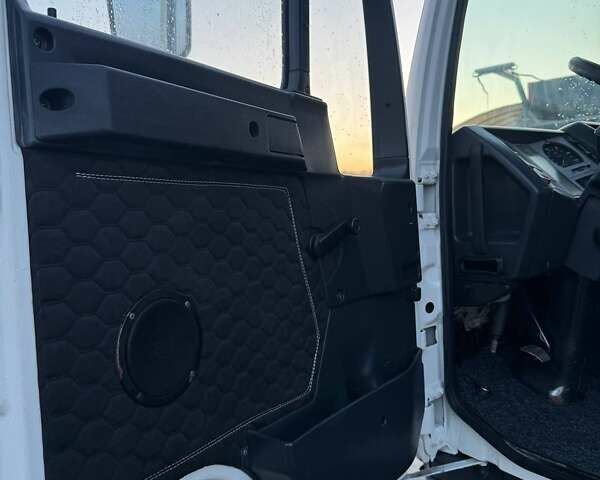 Белый МАН ЛЕ 8.180, объемом двигателя 4.7 л и пробегом 280 тыс. км за 21500 $, фото 17 на Automoto.ua