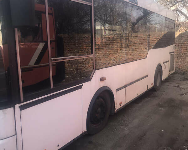 Белый МАН НМ 223, объемом двигателя 6.9 л и пробегом 750 тыс. км за 9200 $, фото 1 на Automoto.ua