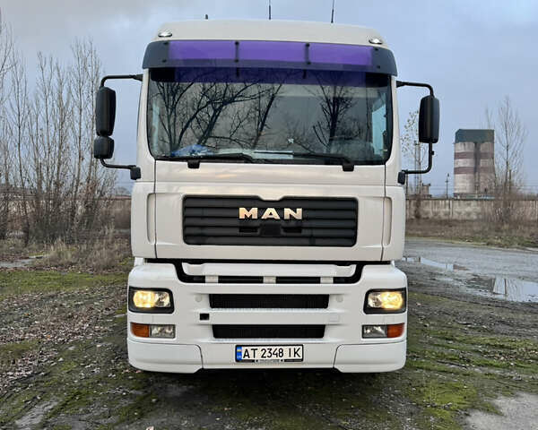Белый МАН ТГА, объемом двигателя 12 л и пробегом 422 тыс. км за 31500 $, фото 1 на Automoto.ua
