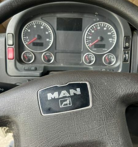 Белый МАН ТГЛ, объемом двигателя 4.58 л и пробегом 208 тыс. км за 21600 $, фото 3 на Automoto.ua