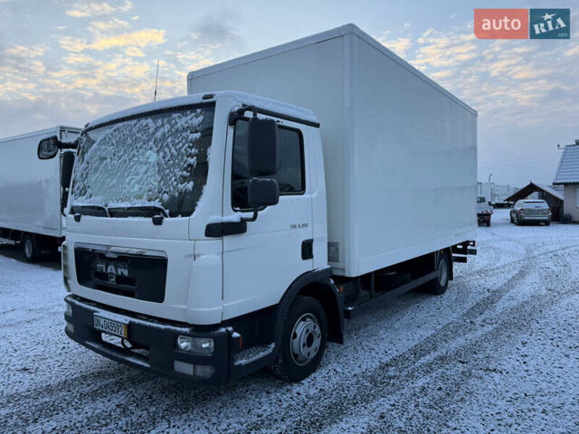 Белый МАН ТГЛ, объемом двигателя 4.6 л и пробегом 422 тыс. км за 25900 $, фото 1 на Automoto.ua