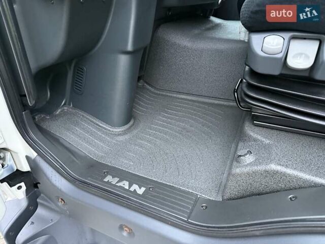 Белый МАН ТГЛ, объемом двигателя 4.6 л и пробегом 551 тыс. км за 34590 $, фото 19 на Automoto.ua