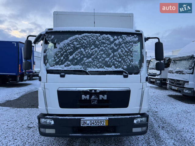 Белый МАН ТГЛ, объемом двигателя 4.6 л и пробегом 422 тыс. км за 25900 $, фото 2 на Automoto.ua