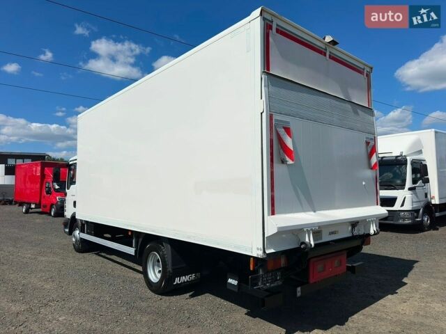 Белый МАН ТГЛ, объемом двигателя 4.6 л и пробегом 420 тыс. км за 32900 $, фото 9 на Automoto.ua