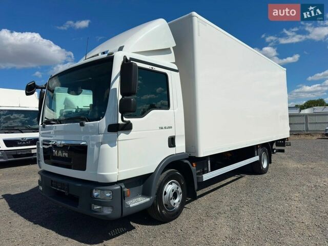 Белый МАН ТГЛ, объемом двигателя 4.6 л и пробегом 420 тыс. км за 32900 $, фото 1 на Automoto.ua