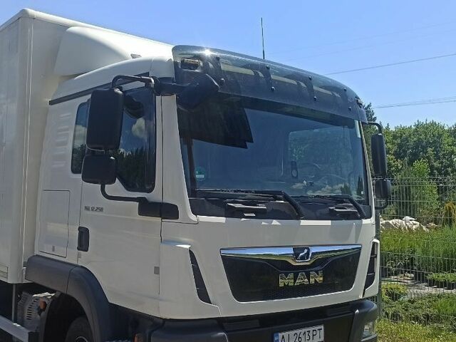 Белый МАН ТГЛ, объемом двигателя 6.87 л и пробегом 314 тыс. км за 66171 $, фото 3 на Automoto.ua