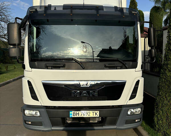Белый МАН ТГЛ, объемом двигателя 4.58 л и пробегом 275 тыс. км за 35000 $, фото 2 на Automoto.ua