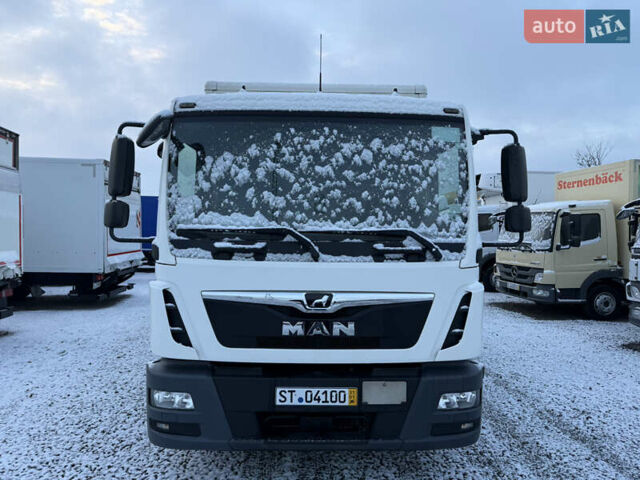 Белый МАН ТГЛ, объемом двигателя 4.6 л и пробегом 271 тыс. км за 38700 $, фото 1 на Automoto.ua
