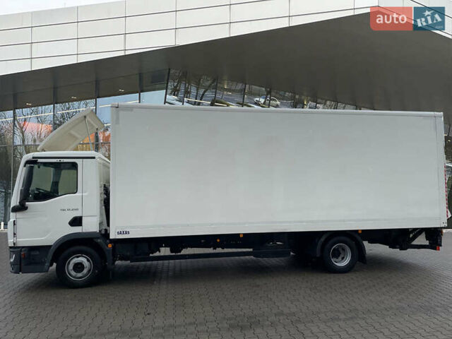 Белый МАН ТГЛ, объемом двигателя 0 л и пробегом 117 тыс. км за 93244 $, фото 9 на Automoto.ua