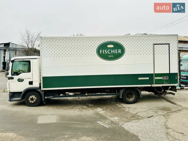 Белый МАН ТГЛ, объемом двигателя 4.58 л и пробегом 435 тыс. км за 22000 $, фото 3 на Automoto.ua