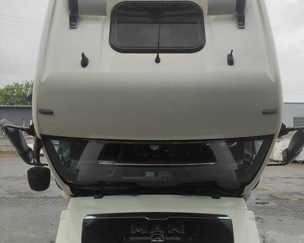 Белый МАН ТГЛ, объемом двигателя 4.58 л и пробегом 850 тыс. км за 21300 $, фото 2 на Automoto.ua