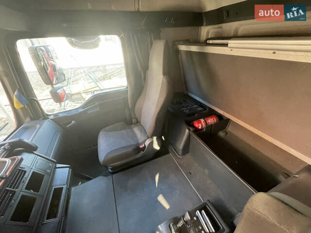 Красный МАН ТГЛ, объемом двигателя 4.58 л и пробегом 700 тыс. км за 23500 $, фото 10 на Automoto.ua