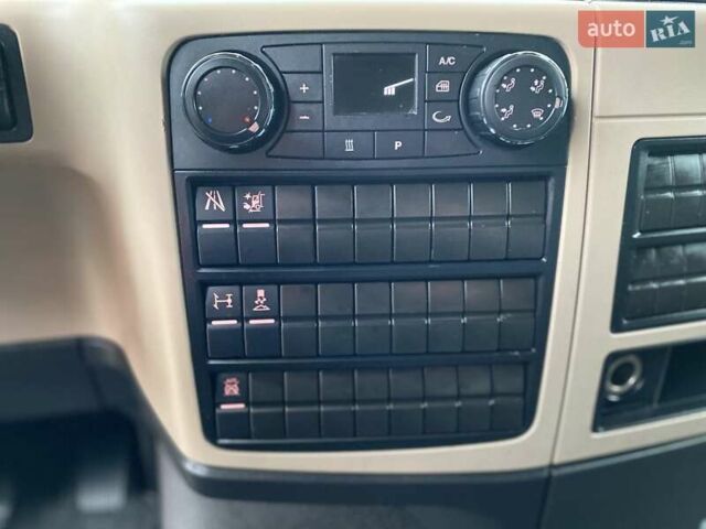 Красный МАН ТГЛ, объемом двигателя 4.6 л и пробегом 490 тыс. км за 36999 $, фото 71 на Automoto.ua