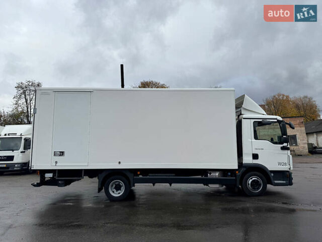 МАН ТГЛ, объемом двигателя 4.6 л и пробегом 443 тыс. км за 36900 $, фото 13 на Automoto.ua