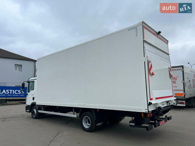 МАН ТГЛ, объемом двигателя 4.6 л и пробегом 357 тыс. км за 26900 $, фото 3 на Automoto.ua