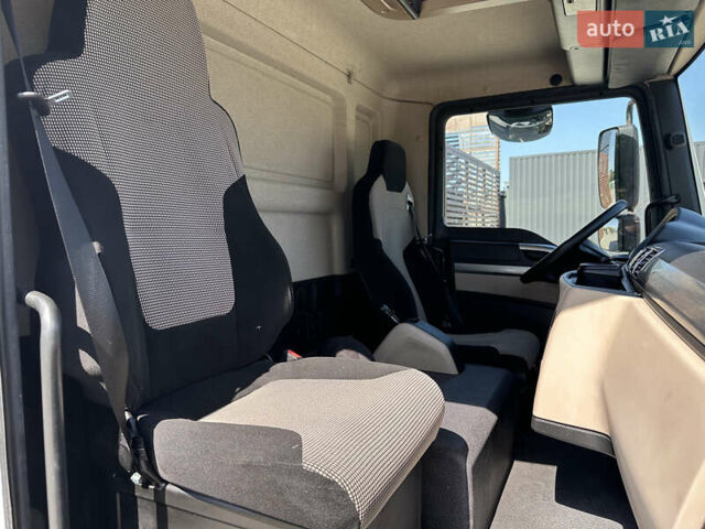 МАН ТГЛ, объемом двигателя 4.6 л и пробегом 390 тыс. км за 33200 $, фото 21 на Automoto.ua