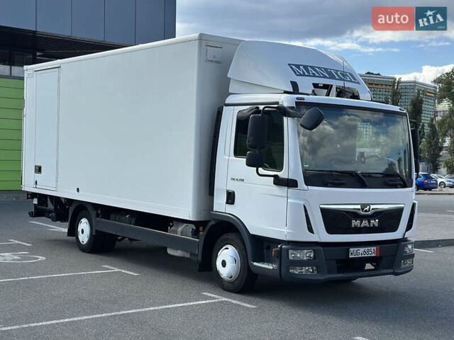 МАН ТГЛ, объемом двигателя 4.6 л и пробегом 360 тыс. км за 33400 $, фото 2 на Automoto.ua