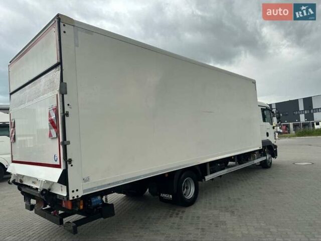 МАН ТГЛ, объемом двигателя 0 л и пробегом 250 тыс. км за 76867 $, фото 4 на Automoto.ua