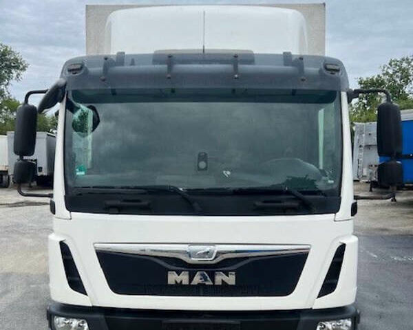 МАН ТГЛ, объемом двигателя 4.6 л и пробегом 418 тыс. км за 29900 $, фото 2 на Automoto.ua